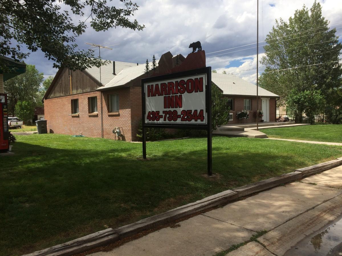 Harrison Inn Duchesne Extérieur photo